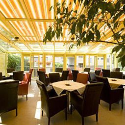 Breakfast room within restaurant Das Reinisch Vienna Airport Fotos