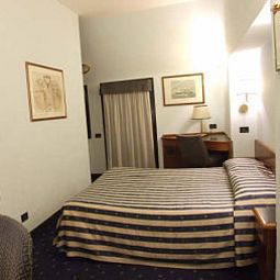 Room Flora Milano Fotos