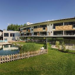 Exterior view Natur- und Spa Resort Holzleiten Fotos