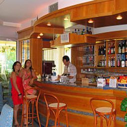 Bar Ambassador Suite Hotel Fotos