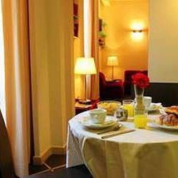 Salle du petit-déjeuner Garda Fotos