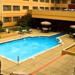 Pool DoubleTree Suites by Hilton Nashville Airport Fotos