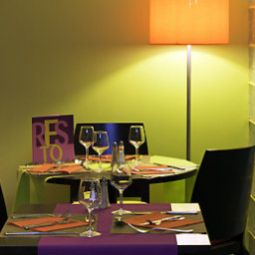 Breakfast room within restaurant ibis Styles Antibes (ex all seasons) Fotos