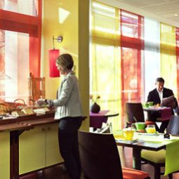 Breakfast room within restaurant ibis Styles Antibes (ex all seasons) Fotos
