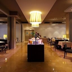Salle du petit-déjeuner située dans le restaurant Attica21 Barcelona Mar Fotos