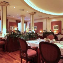 Sala de desayuno en el restaurante Roger de Llúria Fotos