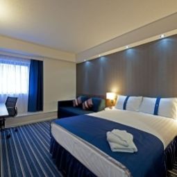 Pokój Holiday Inn Express BELFAST CITY - QUEEN'S QUARTER Fotos
