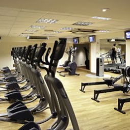Тренажерный зал/Фитнес Mercure Swindon South Marston Hotel and Spa Fotos