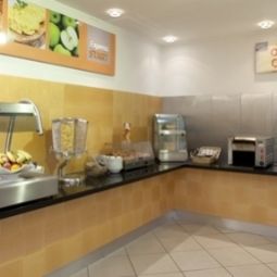 Restaurant Holiday Inn Express BEDFORD Fotos