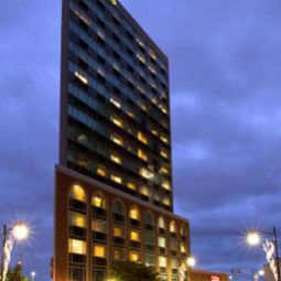 ON Radisson Hotel & Suites Fallsview Niagara Falls 