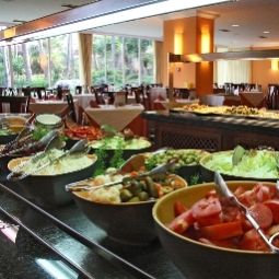 Salle du petit-déjeuner située dans le restaurant Royal Al Andalus Fotos