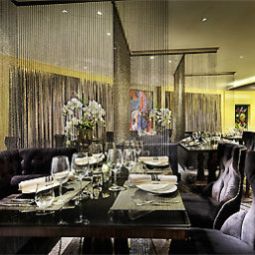Salle du petit-déjeuner située dans le restaurant Sofitel Jinan Silver Plaza Fotos