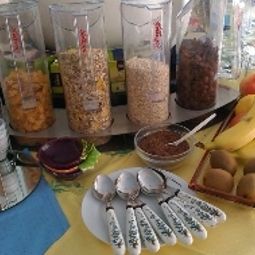 Buffet Regenbogen Fotos