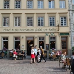 Exterior view Goldener Falke Fotos