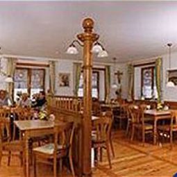 Sala colazione nel ristorante Löwen Garni Fotos