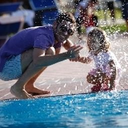 Piscine Corte Rosada Fotos