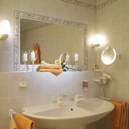 Cuarto de baño Goldener Löwe Fotos