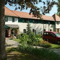 Фасад Rosinante Country Inn Fotos