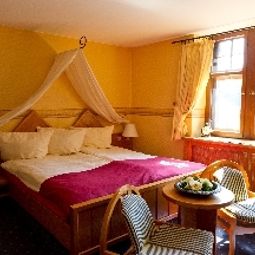 Room Burg Adenbach Fotos