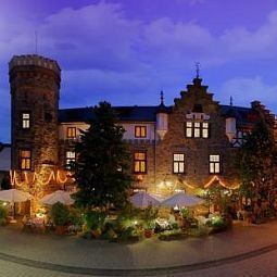 Exterior view Burg Adenbach Fotos