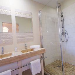 Salle de bains Au Cygne Logis Fotos
