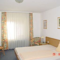  Zum Schiff Fotos