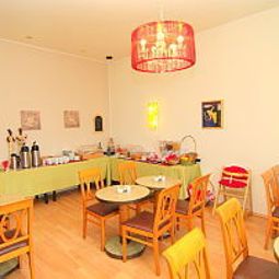 Salle du petit-déjeuner Hotel am Bahnhof Fotos