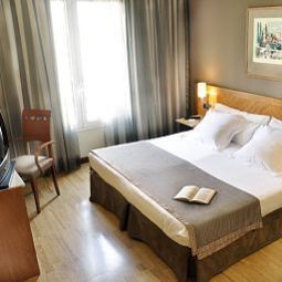 Номер Catalonia La Pedrera Fotos
