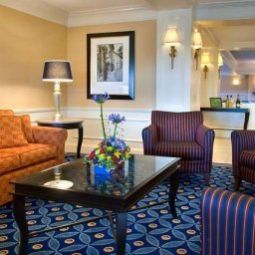 Halle Courtyard Boston Woburn/Burlington Fotos