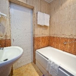 Badezimmer Slavyanska Beseda Fotos