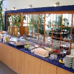 Buffet Transit Loft Internationales Jugendhotel Fotos