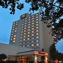 Vista esterna Sheraton Bucks County Hotel Fotos