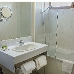 Bathroom Le Cantepau INTER-HOTEL Fotos