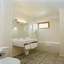 Bathroom Le Cantepau INTER-HOTEL Fotos