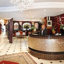 Recepción Servotel Logis Fotos