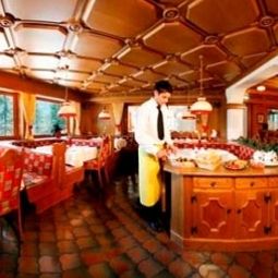 Sala colazione nel ristorante Ferienhotel Aussicht Fotos