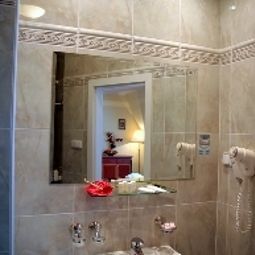 Salle de bains Villa Savoy Spa Park Fotos