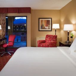 Pokój Crowne Plaza COLORADO SPRINGS Fotos