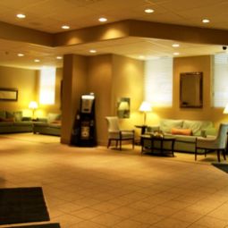 Холл Travelodge Hotel Calgary Macleod Trail Fotos