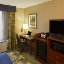 Room Travelodge Oshawa Whitby Fotos