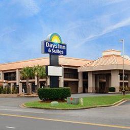Days Inn and Suites Warner Robins 