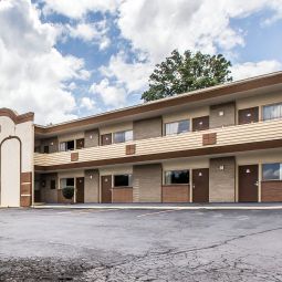 Econo Lodge Macon Macon 