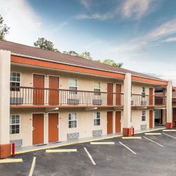 Econo Lodge Fort Jackson Columbia                                    