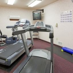 Pool Holiday Inn Express Hotel & Suites FORT ATKINSON Fotos