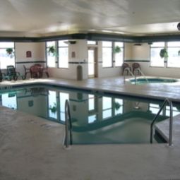 Pool Holiday Inn Express Hotel & Suites FORT ATKINSON Fotos