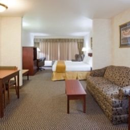 Suite Holiday Inn Express Hotel & Suites FORT ATKINSON Fotos