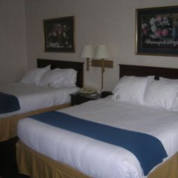 Zimmer Holiday Inn Express Hotel & Suites FORT ATKINSON Fotos
