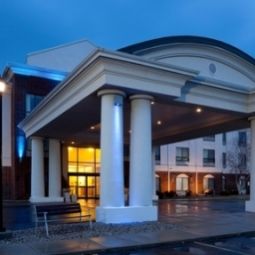 Außenansicht Holiday Inn Express Hotel & Suites FORT ATKINSON Fotos