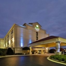 Holiday Inn Express Hotel & Suites WILMINGTON-UNIVERSITY CTR Wilmington 