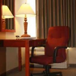 Room Hampton Inn  Suites Phoenix Airport South Fotos